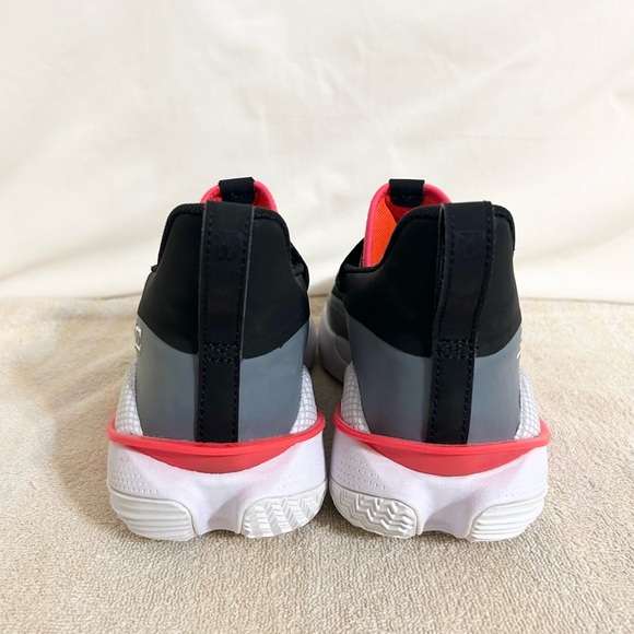 Under Armour Curry 7 UNDRTD Black/Grey/Red size 9 MEN’S BASKETBALL SHOES - Picture 6 of 9